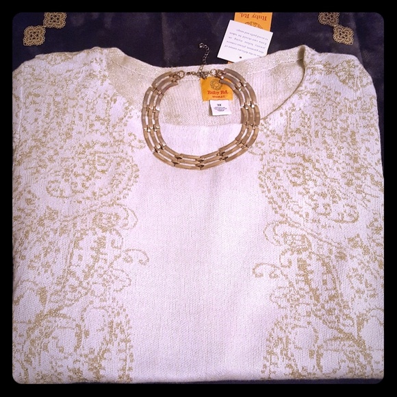 Cozy up with this fancy sweater, long sleeve - Picture 2 of 7